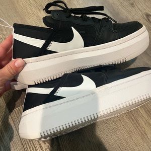 Nike Court Sneakers